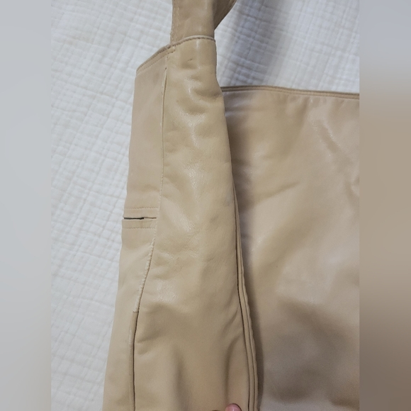 Bottega Veneta Vintage Soft Calfskin Hobo Shoulder Bag Sofia Richie Fave Style - Picture 12 of 12